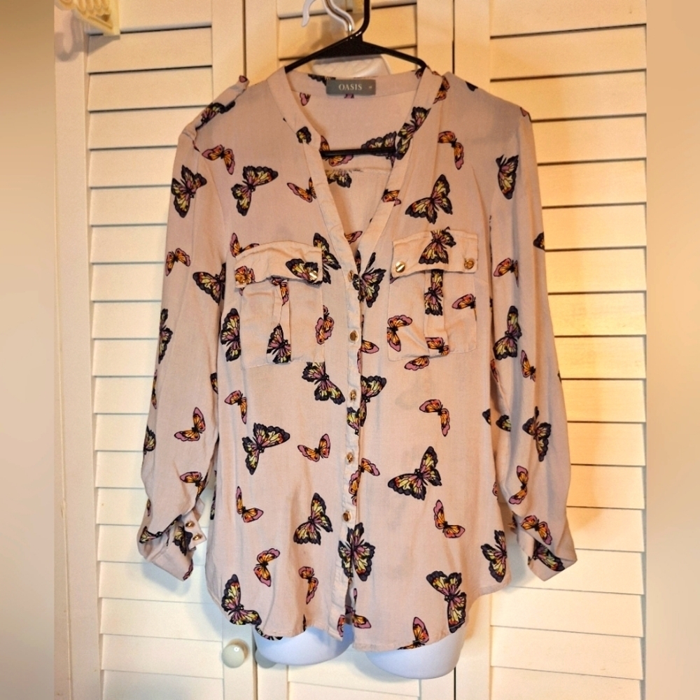 Oasis Butterfly button down Longsleeve top taupe Sz M